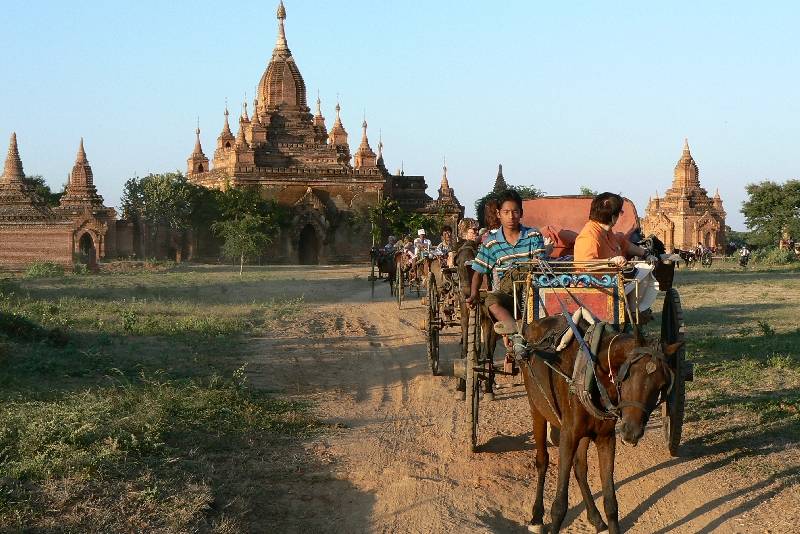 21 Zona archeologica Bagan